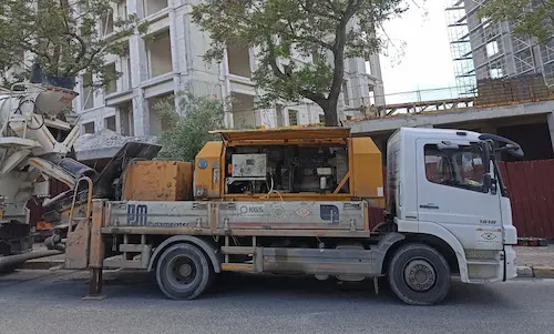 Seyyar beton ve yer pompası ile beton aktarımı